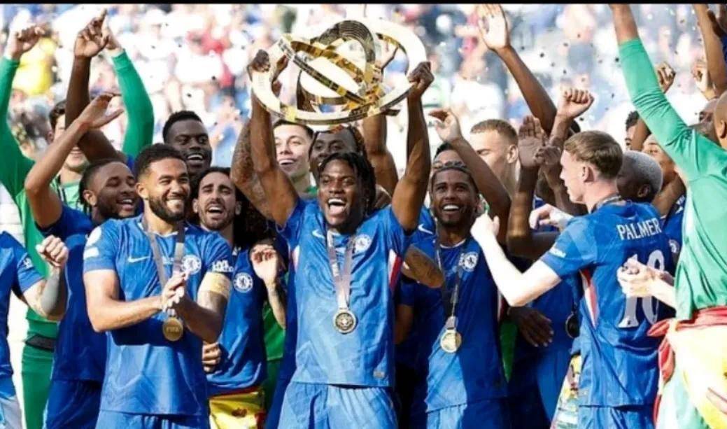 开云体育-领先优势明显引发热议！，穆雷在切尔西比赛中战术调整观众掌声雷动的简单介绍